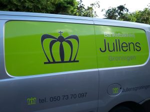 noord belettering bus met stickers Jullens Groningen prijs op aanvraag